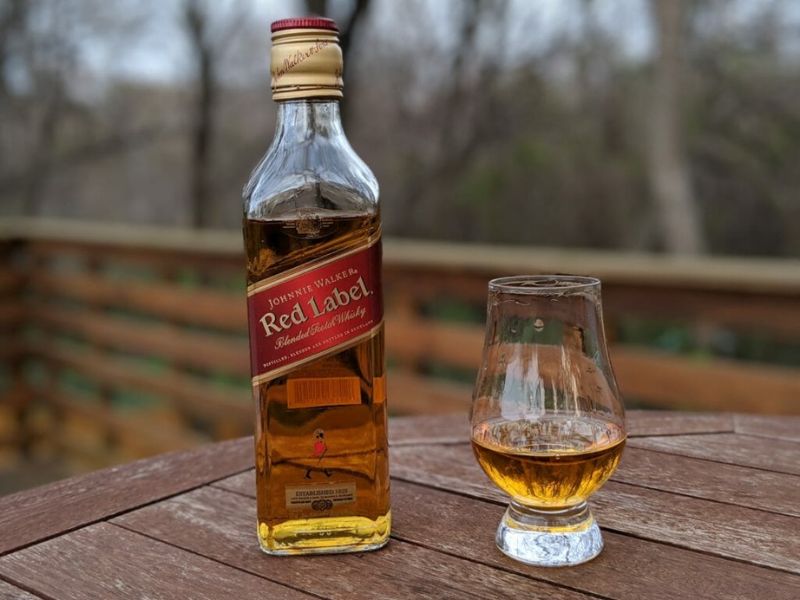 Rượu JW Red Label nhập khẩu chính hãng giá rẻ