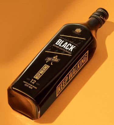 Rượu Johnnie Walker Black - Scotch whisky hảo hạng - xứng tầm.
