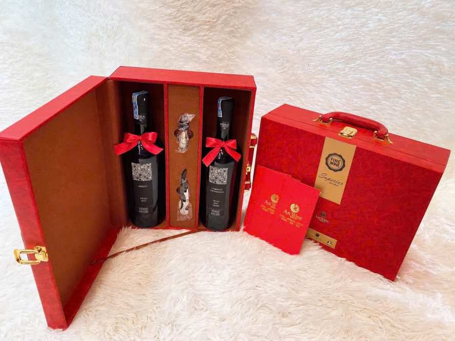 COMBO PIERA MERLOT , PIERA CABERNET SAUVIGNON - HỘP QUÀ VALI ĐỎ 2 CHAI