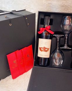 HỘP QUÀ CẶP MẶT NẠ – HỘP VALI KÈM 2 LY THỦY TINH CAO CẤP